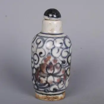 Antigo porcelana azul e branca underglaze vermelho galho padrão de rapé garrafa de decoração de casa
