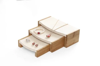 Nova Chegada de Bambu Tabela de Três peças da exposição da Jóia, Stand Brincos Nexklaces Pingentes Jóias Adereços Simples Jóias de Embalagem