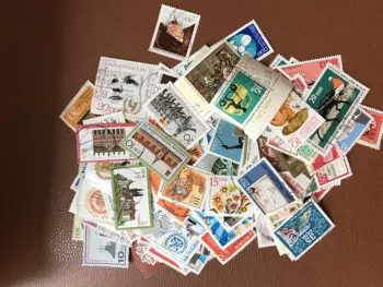 50Pcs/Monte Alemanha Democrática de Todos Diferente De Muitos Países que NÃO Repita os Selos Postais não utilizados para a Coleta de
