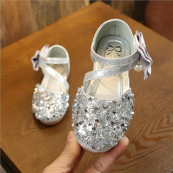 Nova Moda da Menina Princesa de Glitter, Couro, Sapatos infantis Verão Diamante de Lantejoulas Dança Sapatos de Criança bowknot Baotou Sandálias